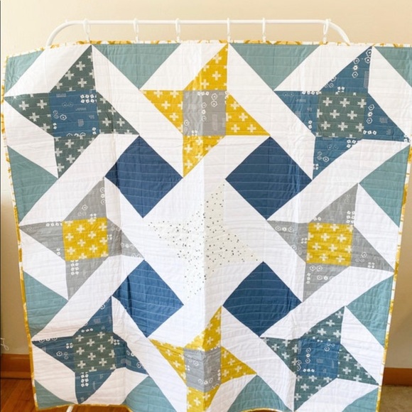 Handmade Modern Star Small Throw Size Quilt - Picture 1 of 3